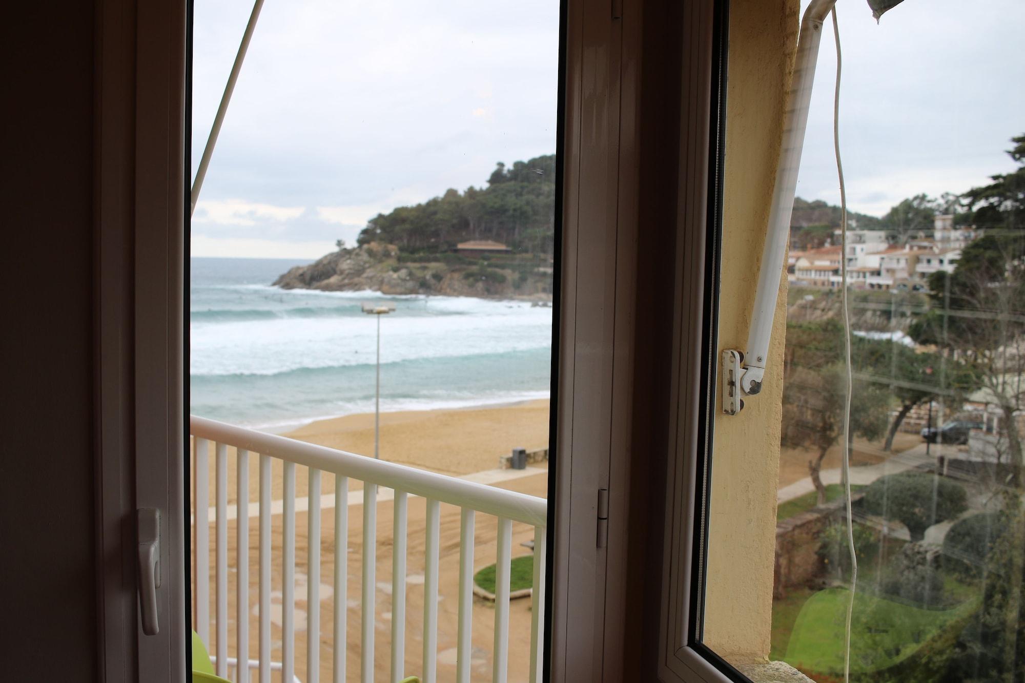 Hostal La Fosca Паламос Экстерьер фото
