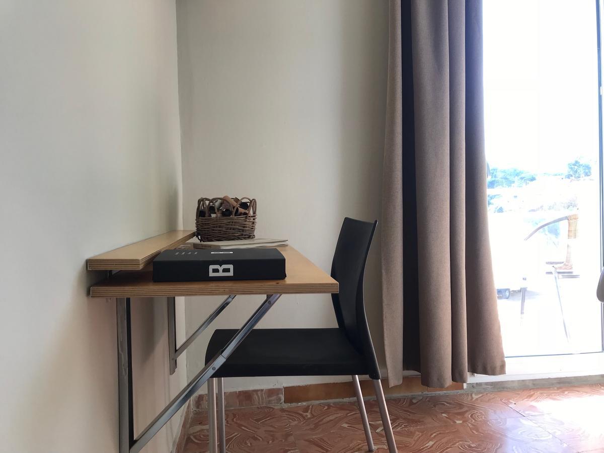 Hostal La Fosca Паламос Экстерьер фото